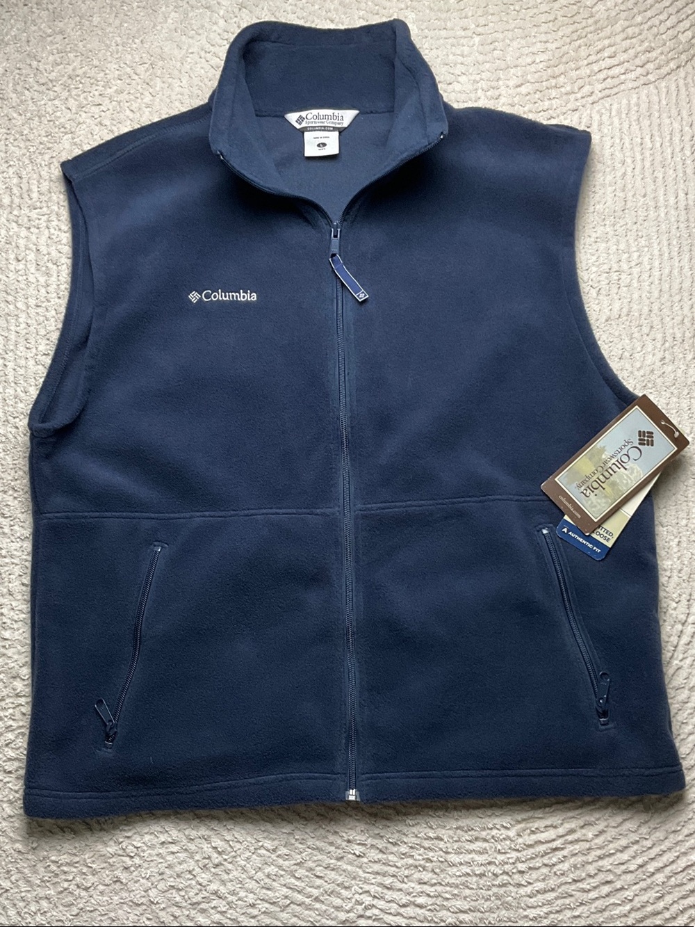 NWT Columbia Cathedral Peak Navy Blue Full‑Zip Fleece Vest Size Large